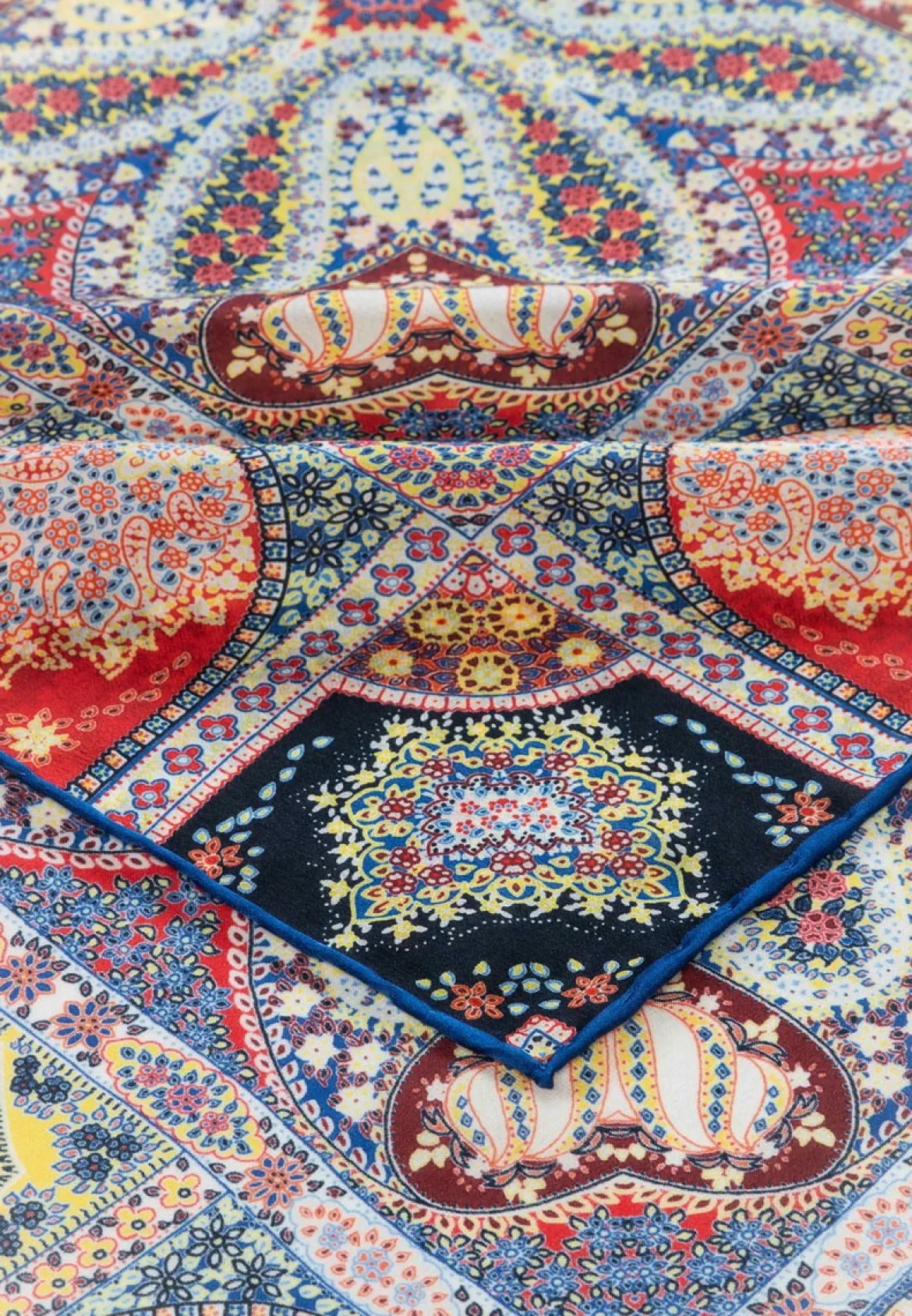 Secret Garden 140x140 - navy/red (blau)